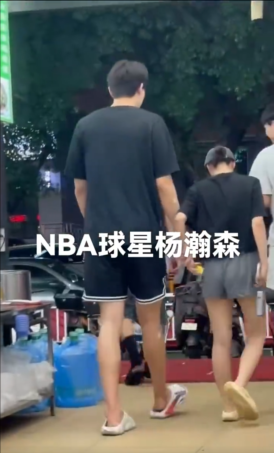 陪女友度假, 经历了短暂, xPlsL