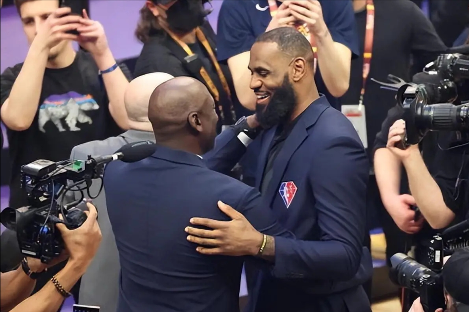 年总决赛交, om, 他则是生涯